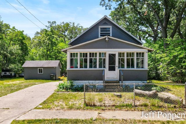 635 Leonard Ave, Muskegon, MI 49442