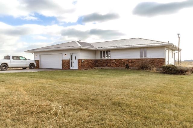 490 450th Ave, Grinnell, IA 50112