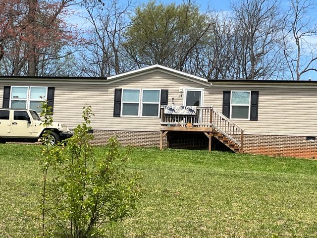 44 Howard Norton Dr, Hiddenite, NC 28636