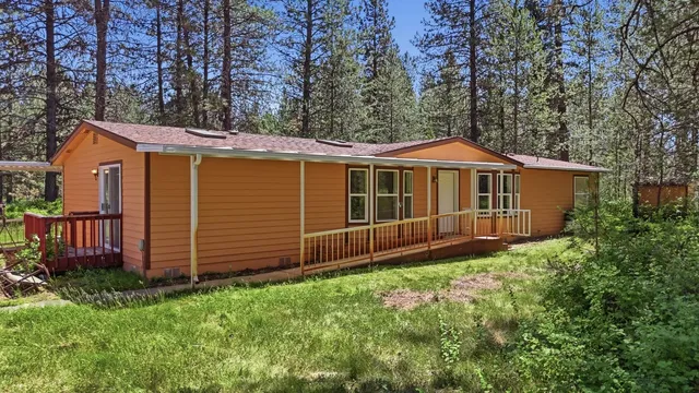 28608 N  River Estates Dr, Chattaroy, WA 99003