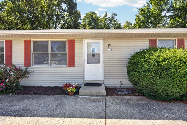 1339 S  Hickory Grove Ln, Bloomington, IN 47403