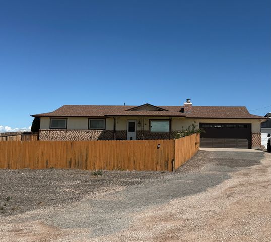 1330 32nd Ln, Pueblo, CO 81006