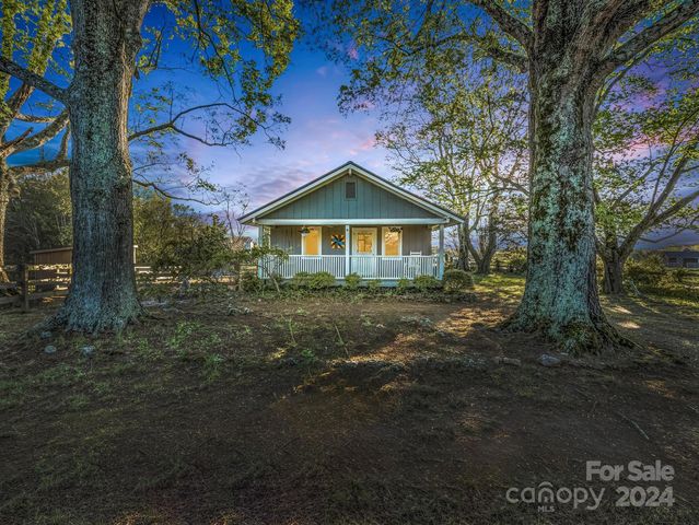 23 Over Hill Dr, Tryon, NC 28782