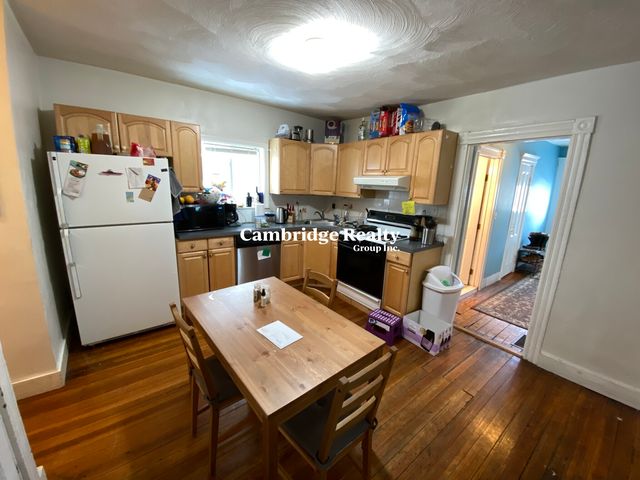 37 Cameron Ave #1T, Somerville, MA 02144