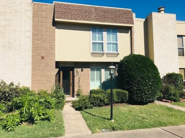 5230 Woodlawn Pl #11, Bellaire, TX 77401