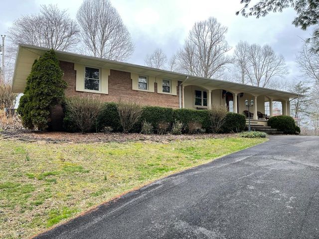 395 Mountain View Rd, Williamsburg, KY 40769