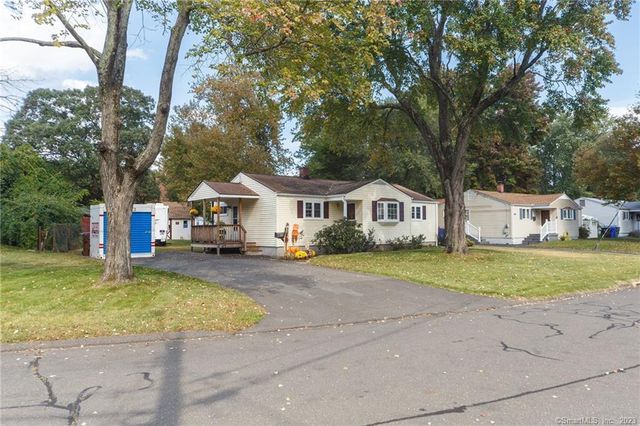 26 Concord Ter, Enfield, CT 06082