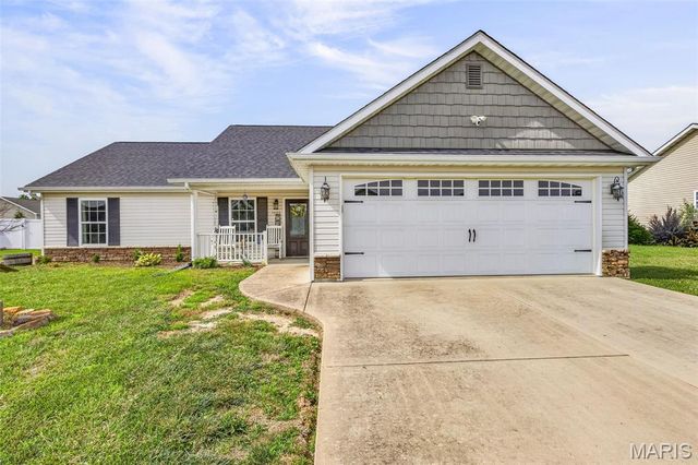 1495 Black Rock Ln, Farmington, MO 63640