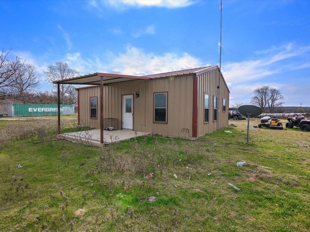 260 County Road 1791, Sunset, TX 76270