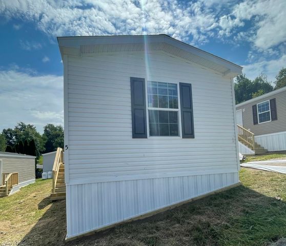 Beacon 1 Plan in Bentleyville, Bentleyville, PA 15314