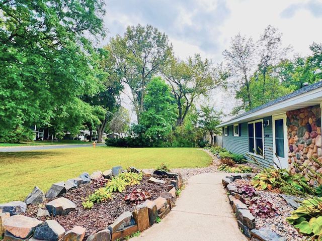 10030 Redwood St NW, Coon Rapids, MN 55433