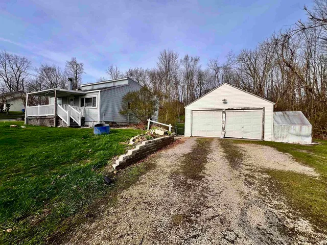 2051 E  Wilcken Rd, Columbia City, IN 46725