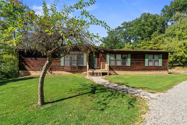 285 Ridge Ave, Freedom, PA 15042