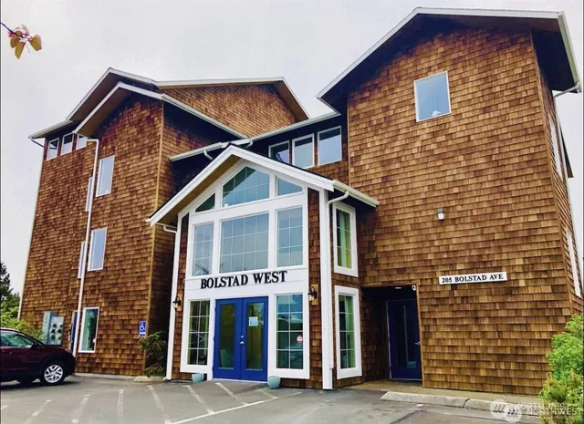 205 Bolstad Avenue #303, Long Beach, WA 98631