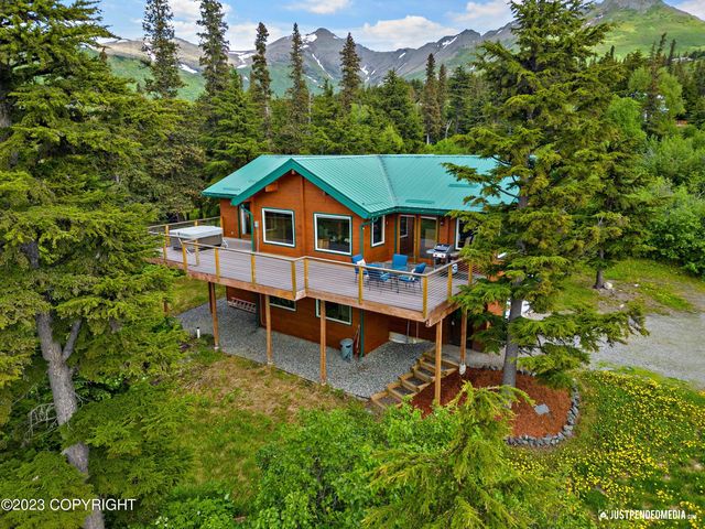 6841 Potter Heights Dr, Anchorage, AK 99516