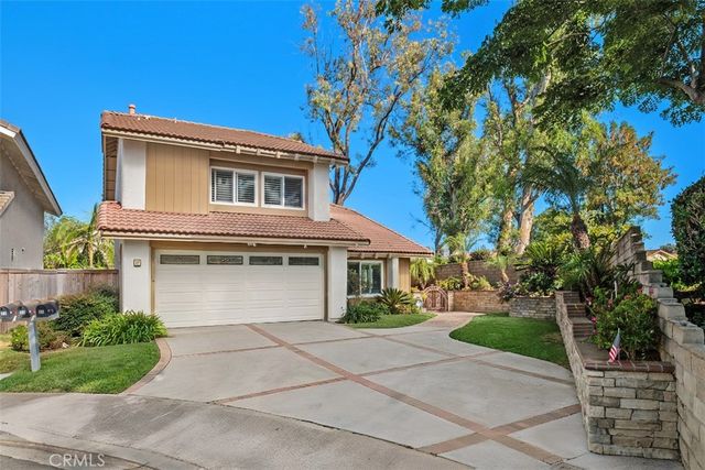 27 Campanero E, Irvine, CA 92620