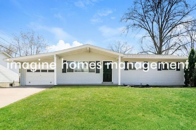 11818 Flushing Dr, Maryland Heights, MO 63043