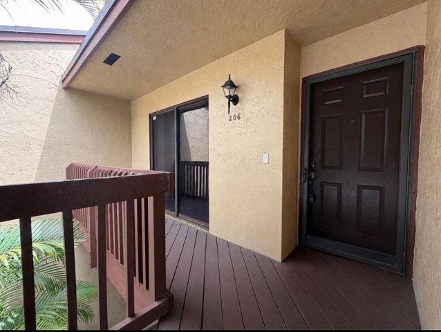 206 Lakeview Dr   E, Royal Palm Beach, FL 33411