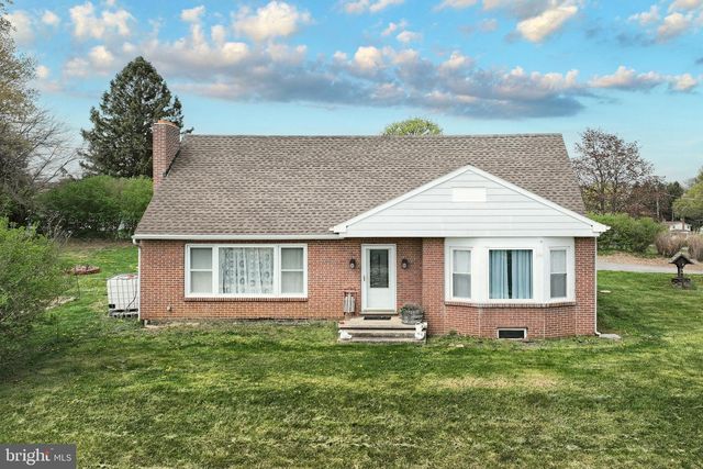 2745 Mount Rose Ave, York, PA 17402