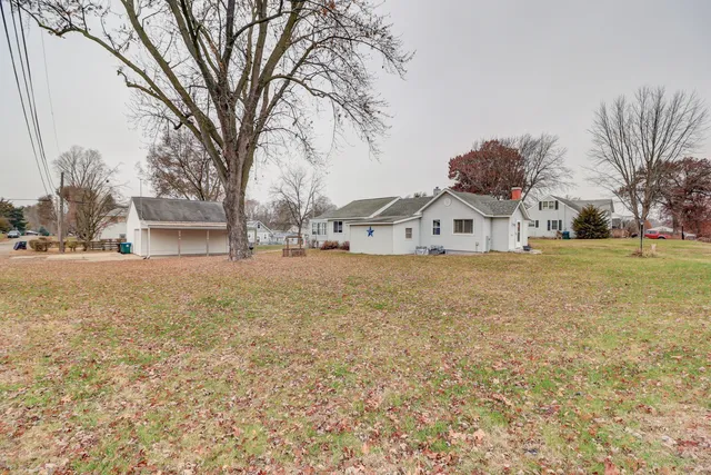 226 Avenue F, Rock Falls, IL 61071