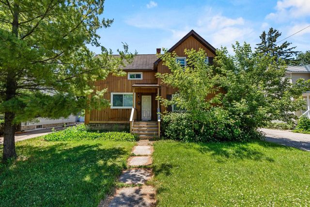1427 W  College Ave, Appleton, WI 54914