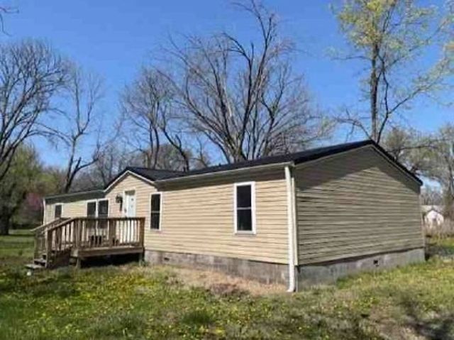 601 E  Floral St, Nevada, MO 64772