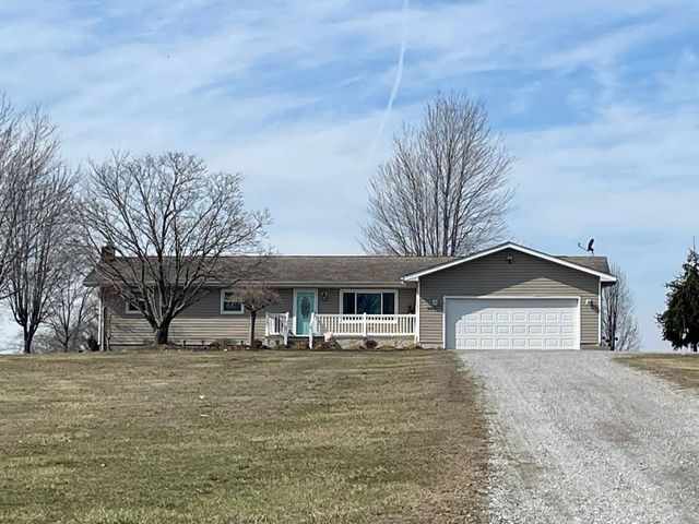 903 County Highway 21, Fairfield, IL 62837