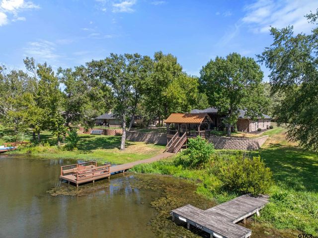 243 Spring Lake Dr, Mineola, TX 75773