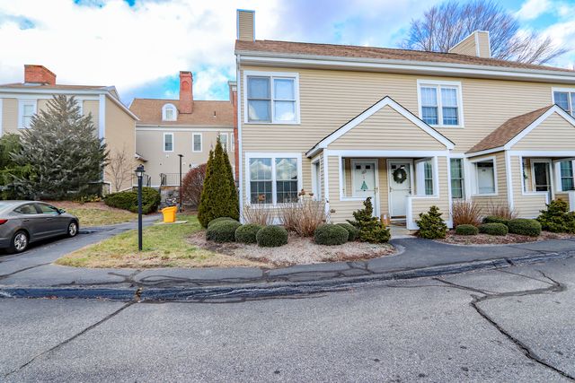 54 Rope Ferry Rd #N161, Waterford, CT 06385