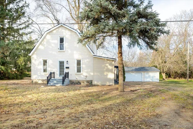 3520 W  Drahner Rd, Oxford, MI 48371