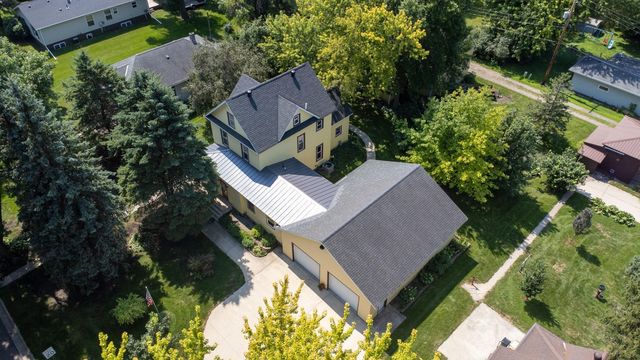 120 3rd St W, Hector, MN 55342