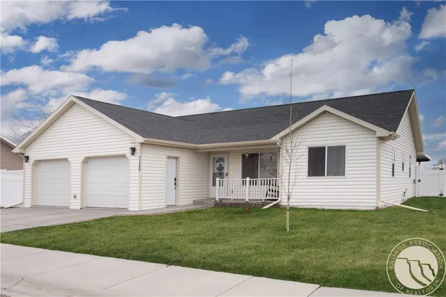 1130 1st St W, Hardin, MT 59034
