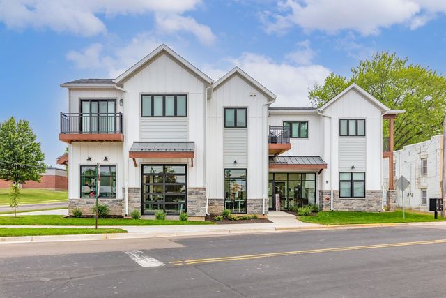 5411 Bashford St #203, Mc Farland, WI 53558