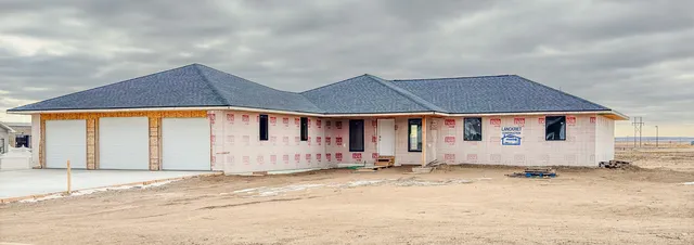 523 Chestnut St, Julesburg, CO 80737