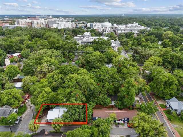 902 NW 4th Pl, Gainesville, FL 32601
