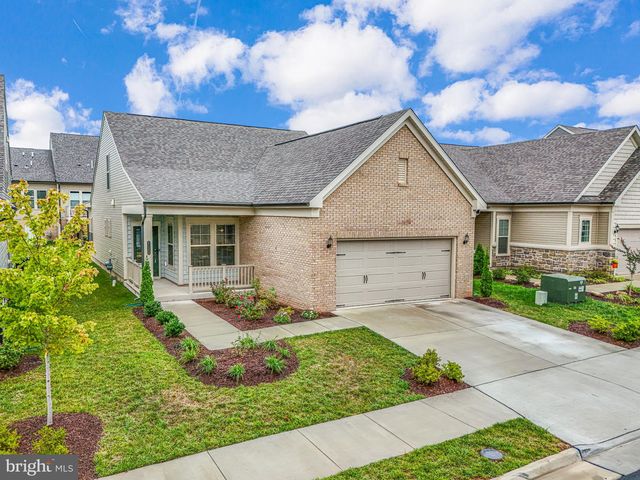 21899 Hawksbill High Cir, Sterling, VA 20164