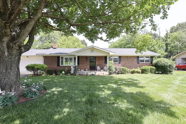 118 Milton Dr, Paducah, KY 42003