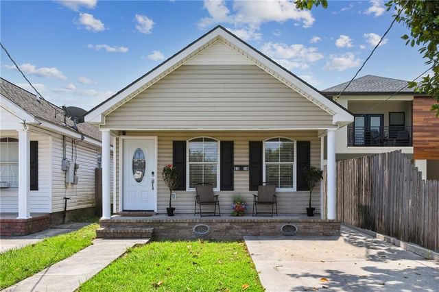 1318 Kepler St, Gretna, LA 70056