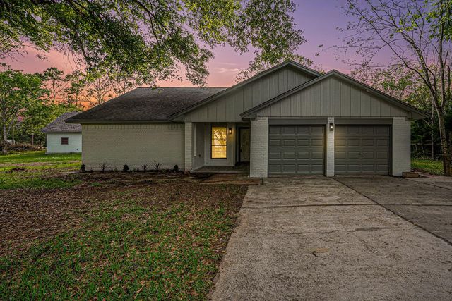 2990 Tallow Forest St, Dickinson, TX 77539