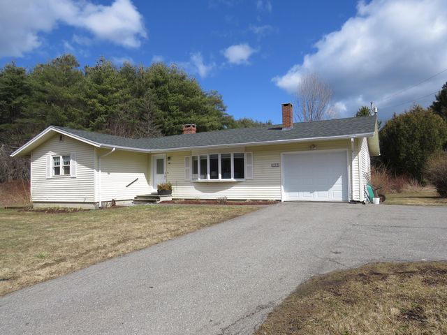 133 Lakeview Drive, Rockland, ME 04841