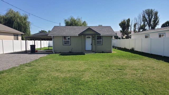 324 S  Holly Dr, Moxee, WA 98936