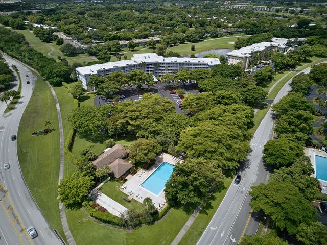 4020 W Palm Aire Drive #106, Pompano Beach, FL 33069