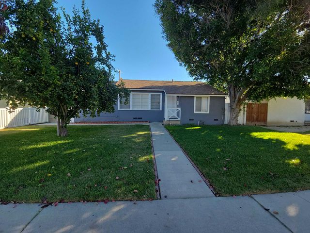 6952 Winnetka Ave, Winnetka, CA 91306