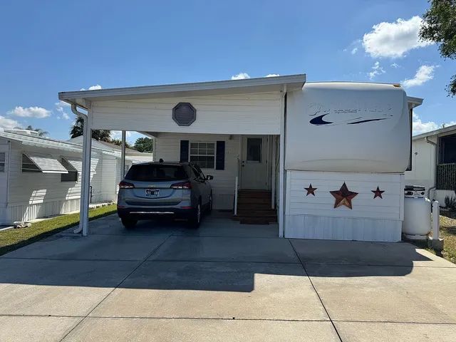 609 Highway 466 #358, Lady Lake, FL 32159