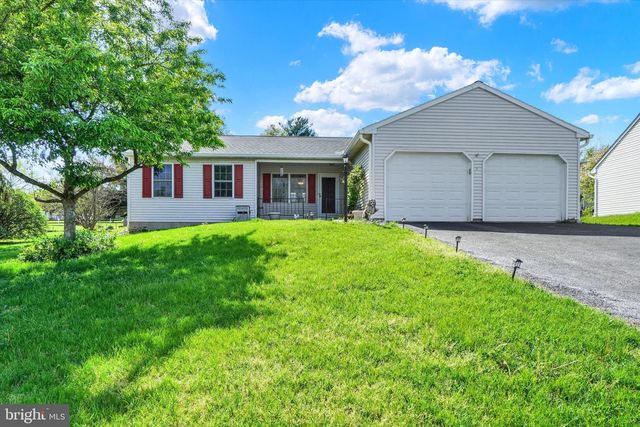 50 Clover Hill Rd, Dallastown, PA 17313
