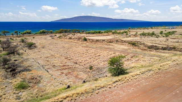 1408 Waianukole St #A/C, Lahaina, HI 96761