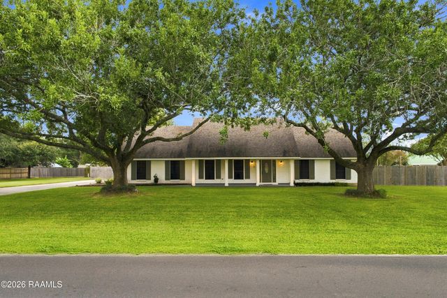 103 Briarfield Dr, Carencro, LA 70520