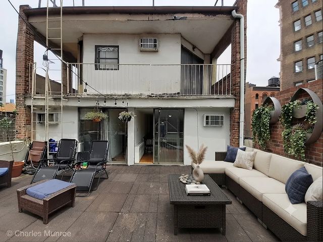 40 E  12th St #A*, New York, NY 10003