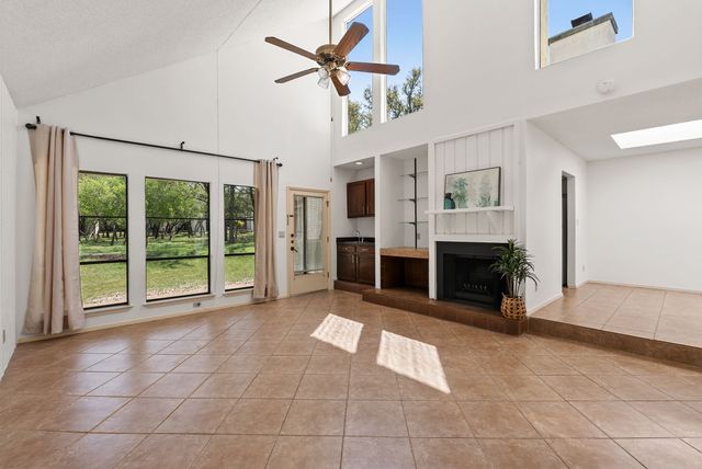 55 Casa Verde #A, Austin, TX 78734