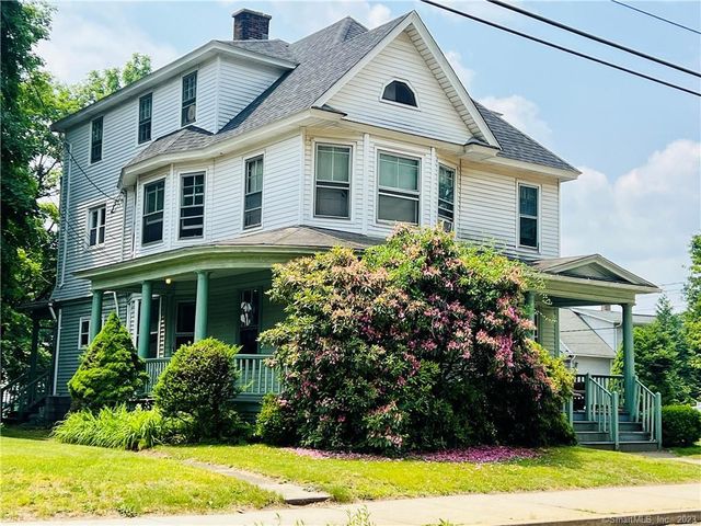370 Valley St, Willimantic, CT 06226